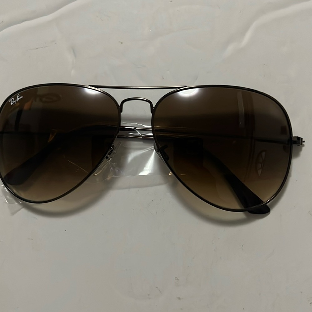 RAY BANS AVIATOR GRADIENT LENSES SUNGLASSES